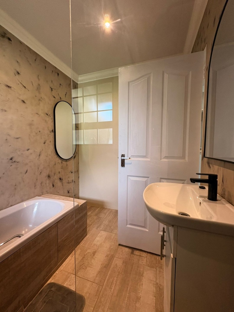 To Let 3 Bedroom Property for Rent in Flimieda North West